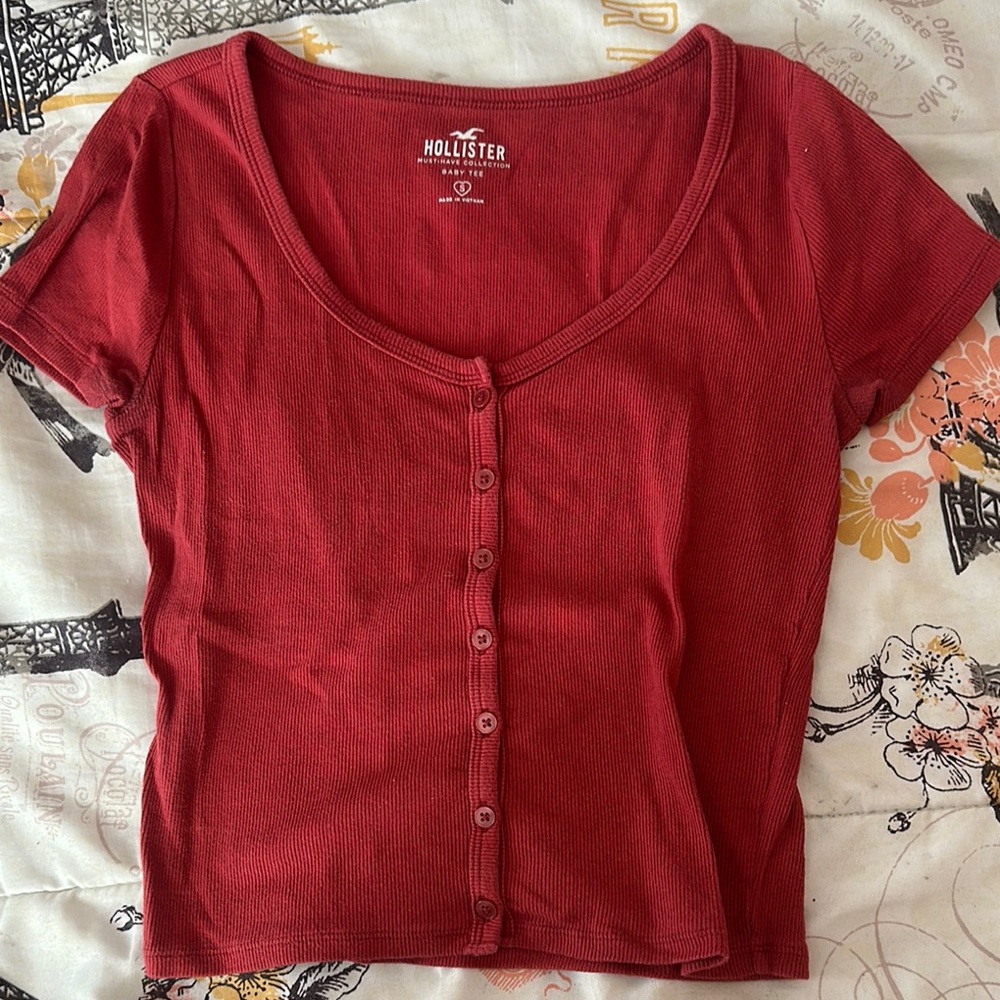 Hollister Women's Red Button-Up Top